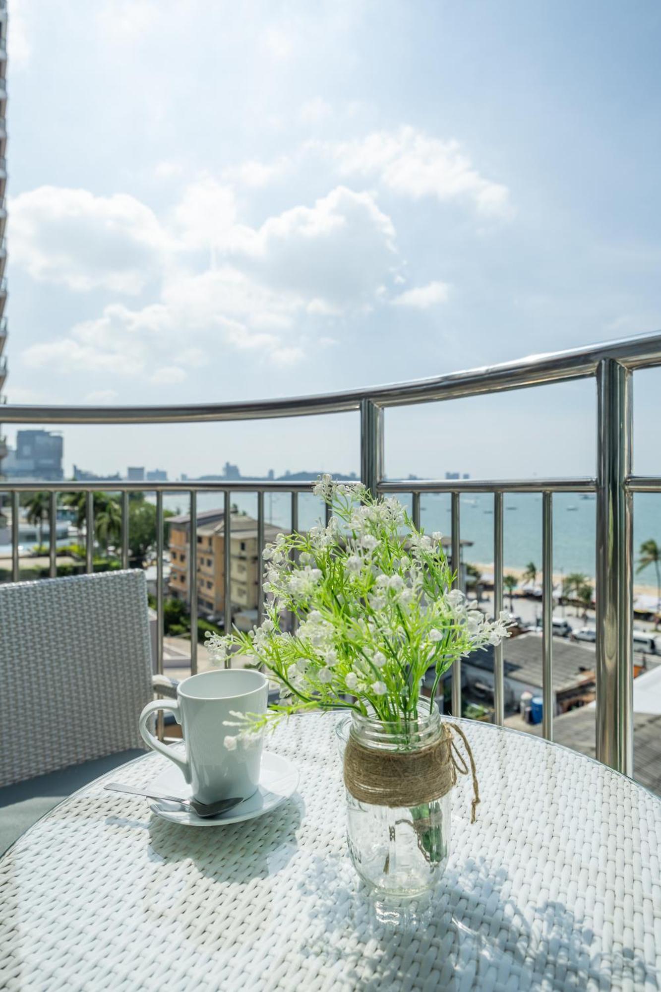 Pattaya Sea View Hotel - Sha Extra Plus Pokoj fotografie